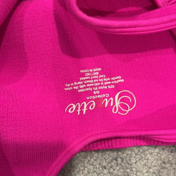 Ribbed crop top - Picture 3 of 3